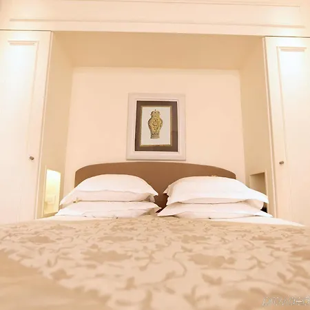 Arcadie Montparnasse Hotel