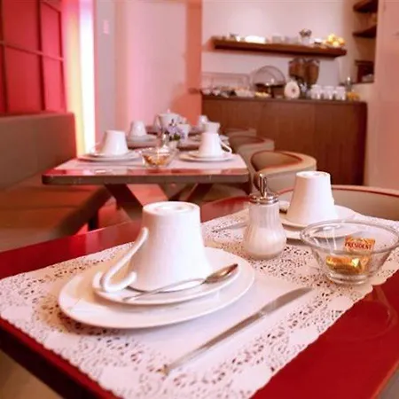 호텔 아카르디 몽파르나스