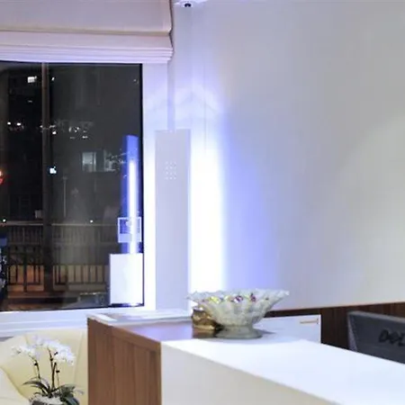 아카르디 몽파르나스 파리