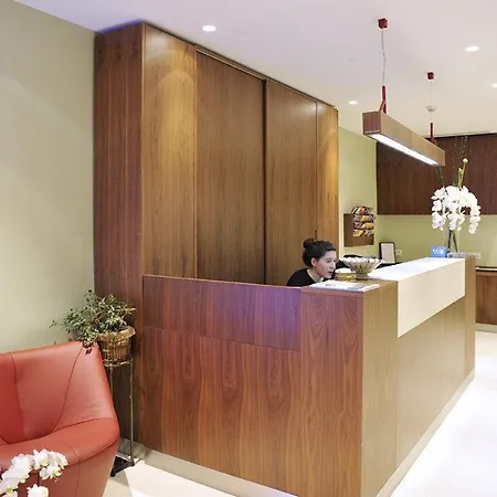 호텔 아카르디 몽파르나스 파리